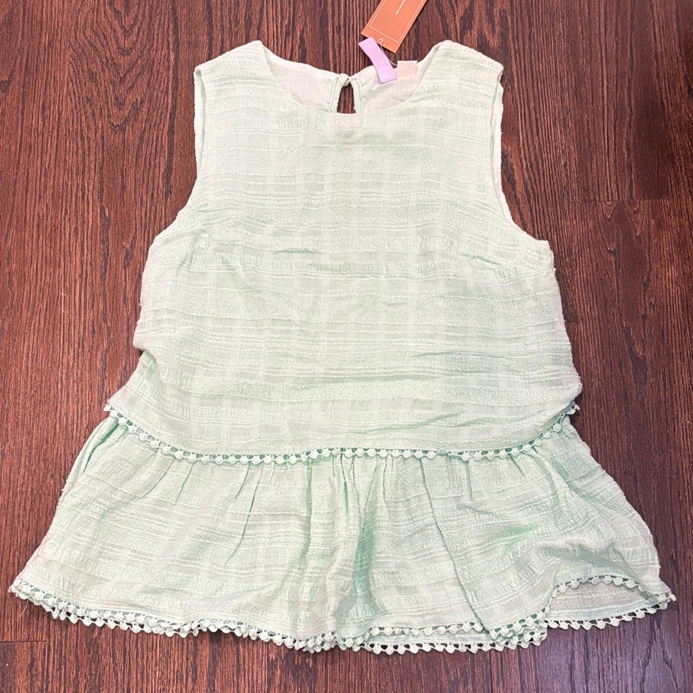 Alya Women’s Light Green Sleeveless Top Size Small